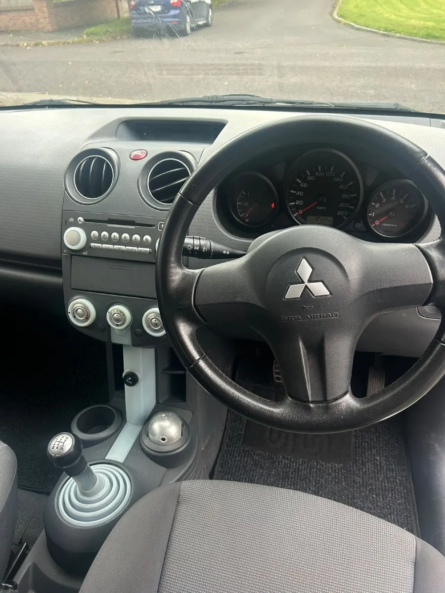 Mitsubishi Colt 2005 1.1l - Image 5