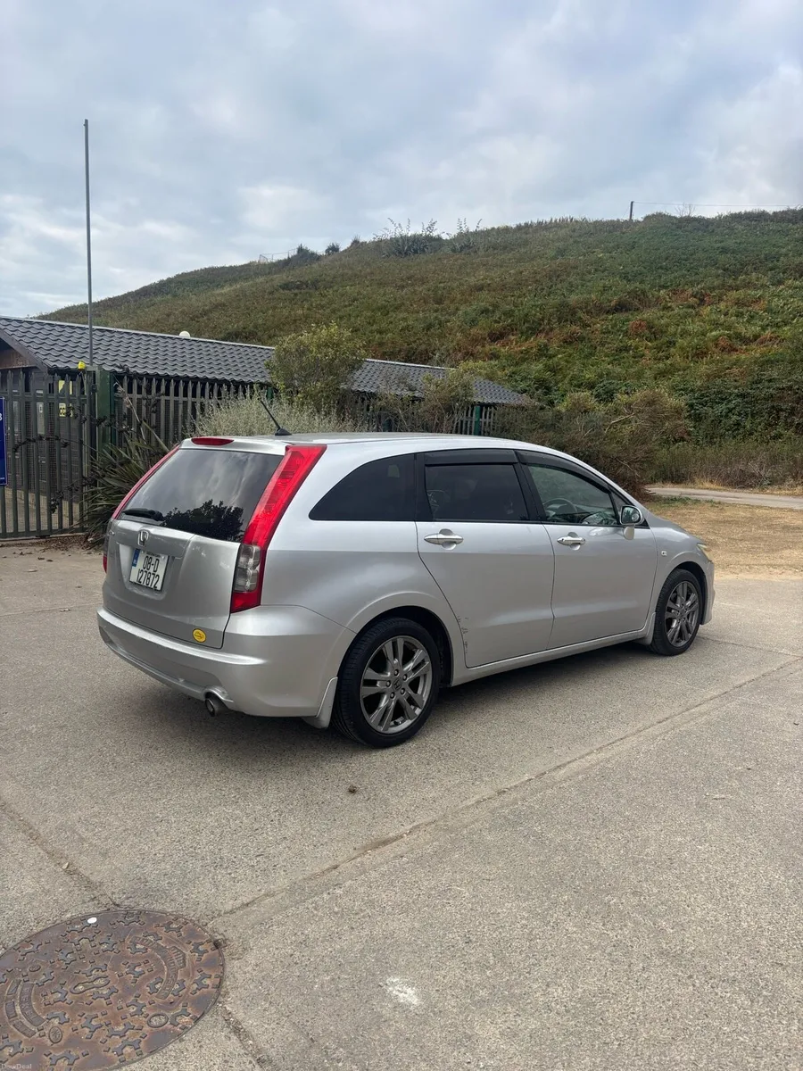 Honda Stream Rzs 7 Seat Automatic - Image 3