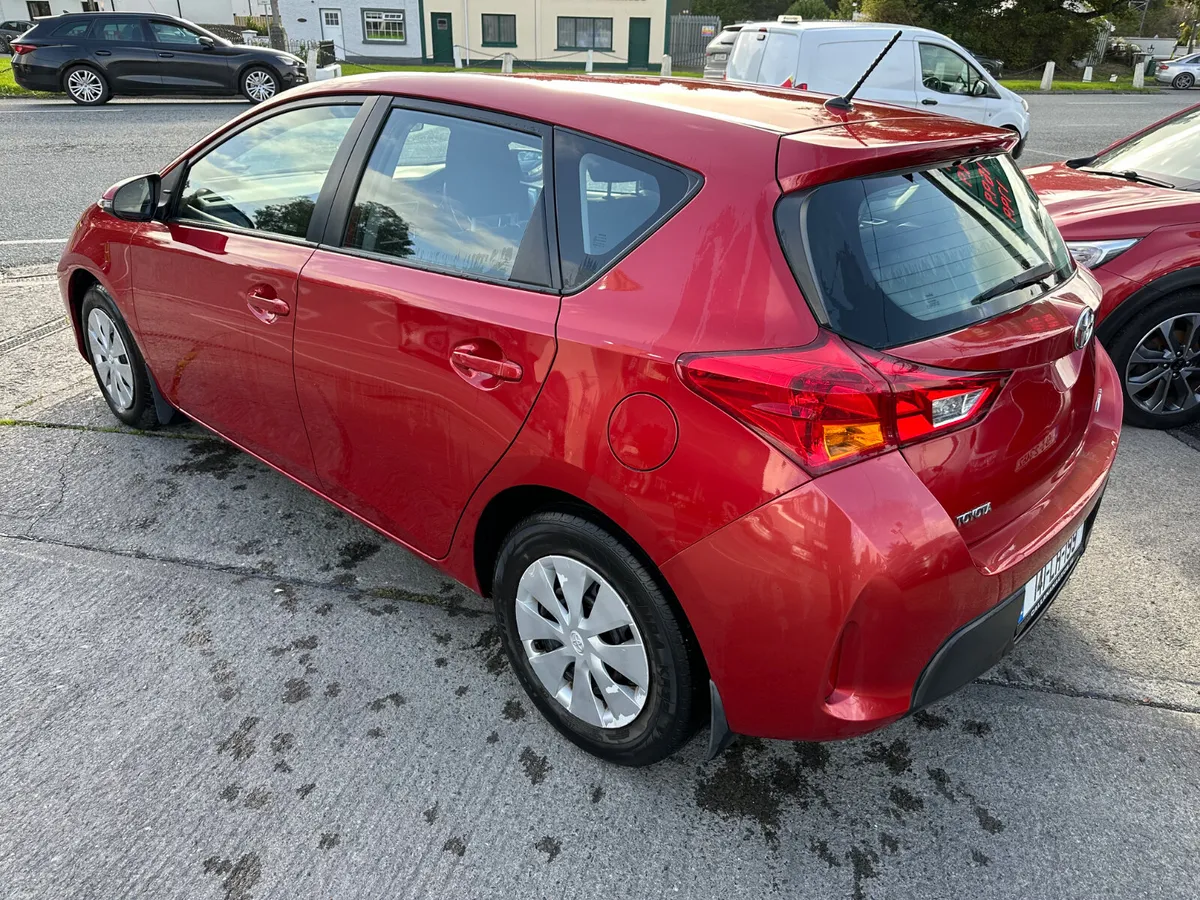 Toyota Auris 2014  D-4D 90 (1.4) 5Dr Terra - Image 3