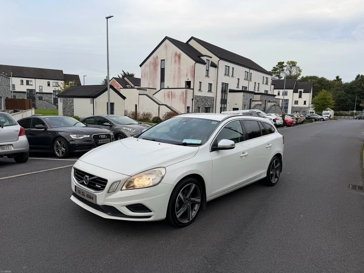 VOLVO V60 R DESIGN 2.0 D3 MINT !! - Image 3