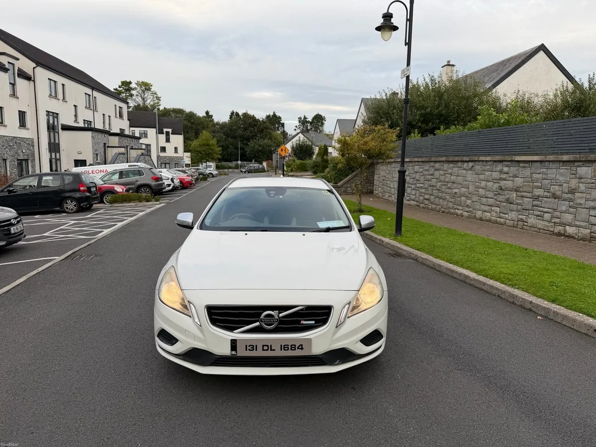 VOLVO V60 R DESIGN 2.0 D3 MINT !! - Image 2