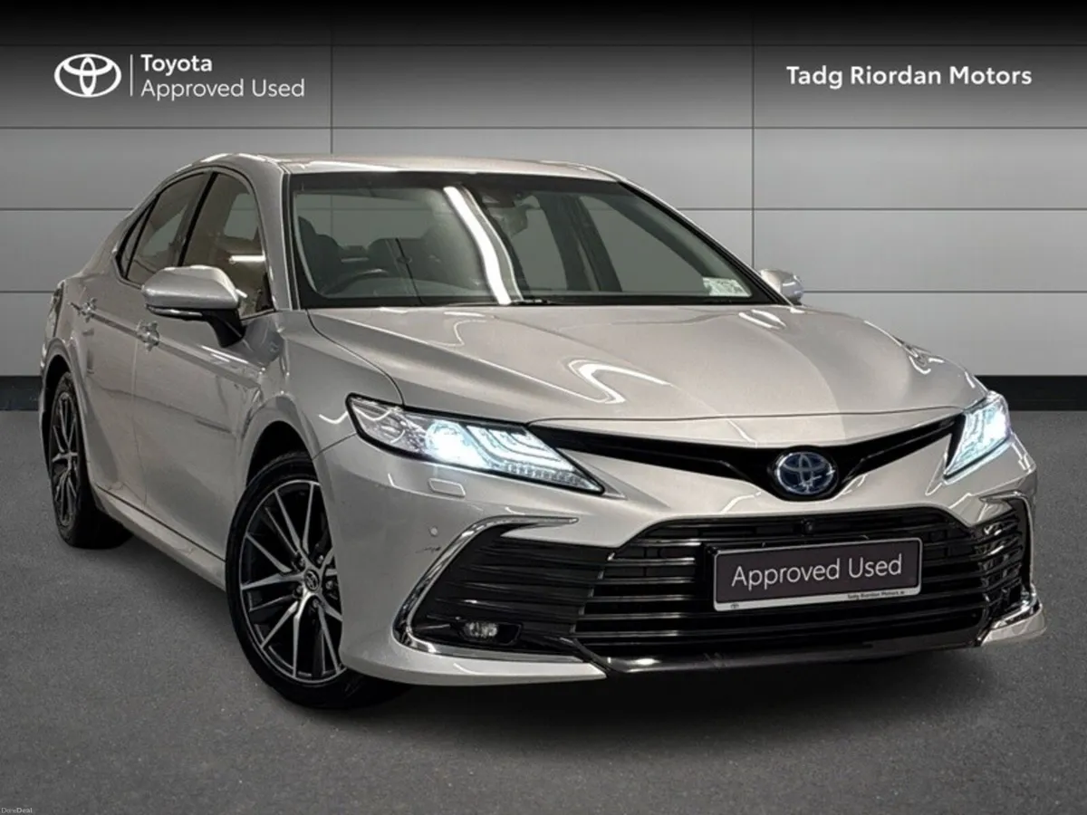 Toyota Camry PLATINUM EDITION - Image 1