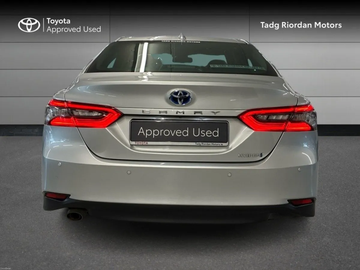 Toyota Camry PLATINUM EDITION - Image 4