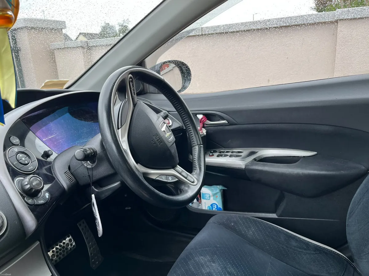 Car - Image 4