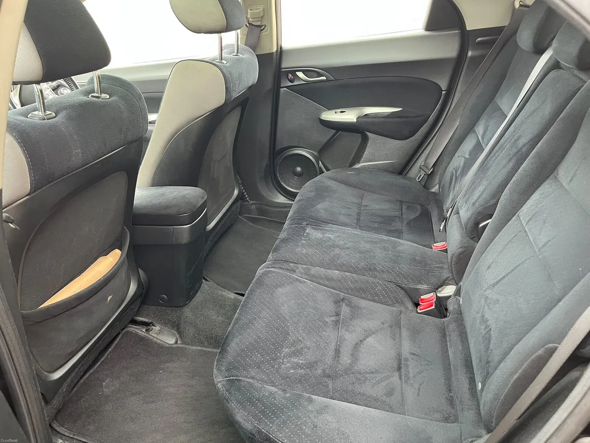 Car - Image 3
