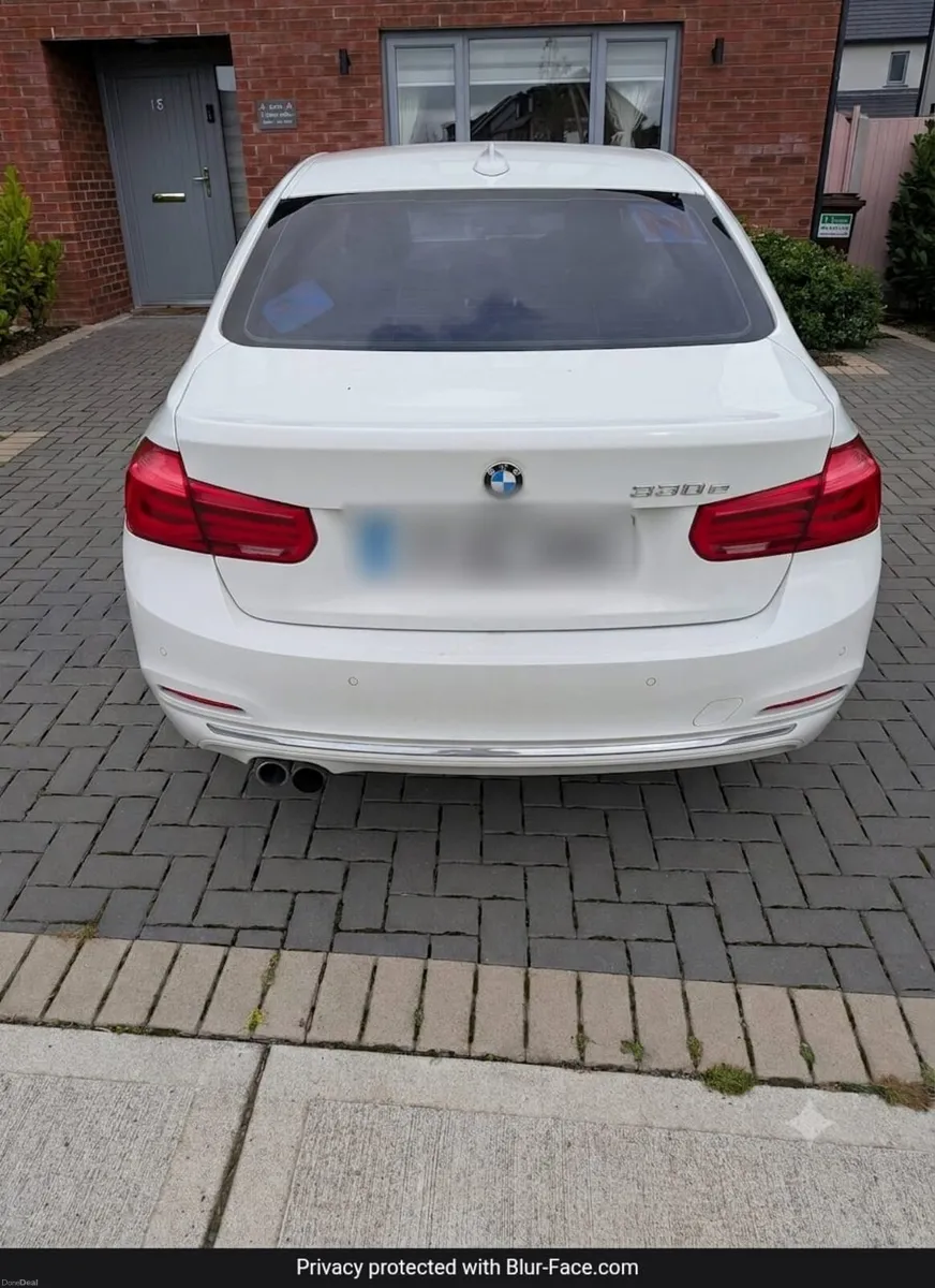 2017 BMW 330e Luxury Line Auto | Leather |  NCT In - Image 2