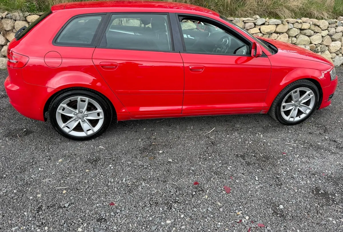 2010 Audi A3 1.6TDI diesel manual Sportback - Image 2