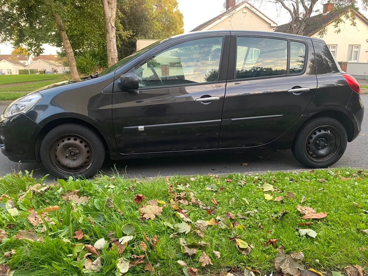 Renault Clio 1.2 petrol only passed Nct - Image 5