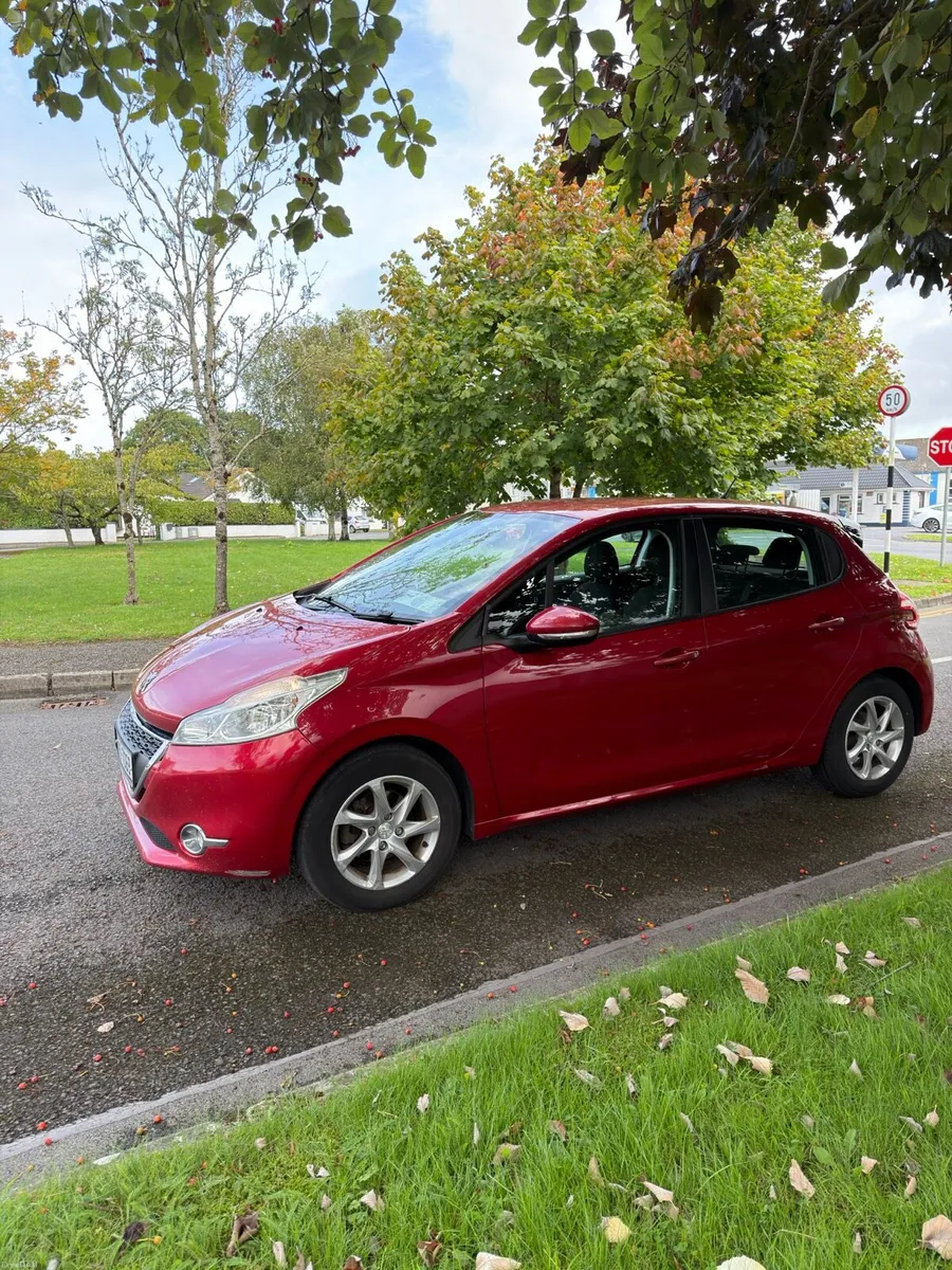141PEUGEOT 208 ACTIVE 1.2 PETROL AUTOMATIC NCT&TAX - Image 3
