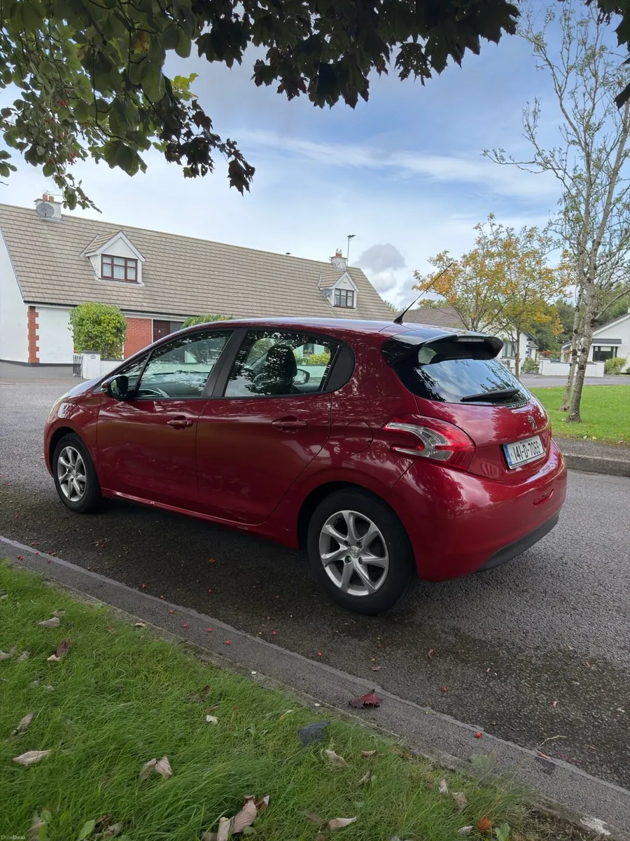 141PEUGEOT 208 ACTIVE 1.2 PETROL AUTOMATIC NCT&TAX - Image 4