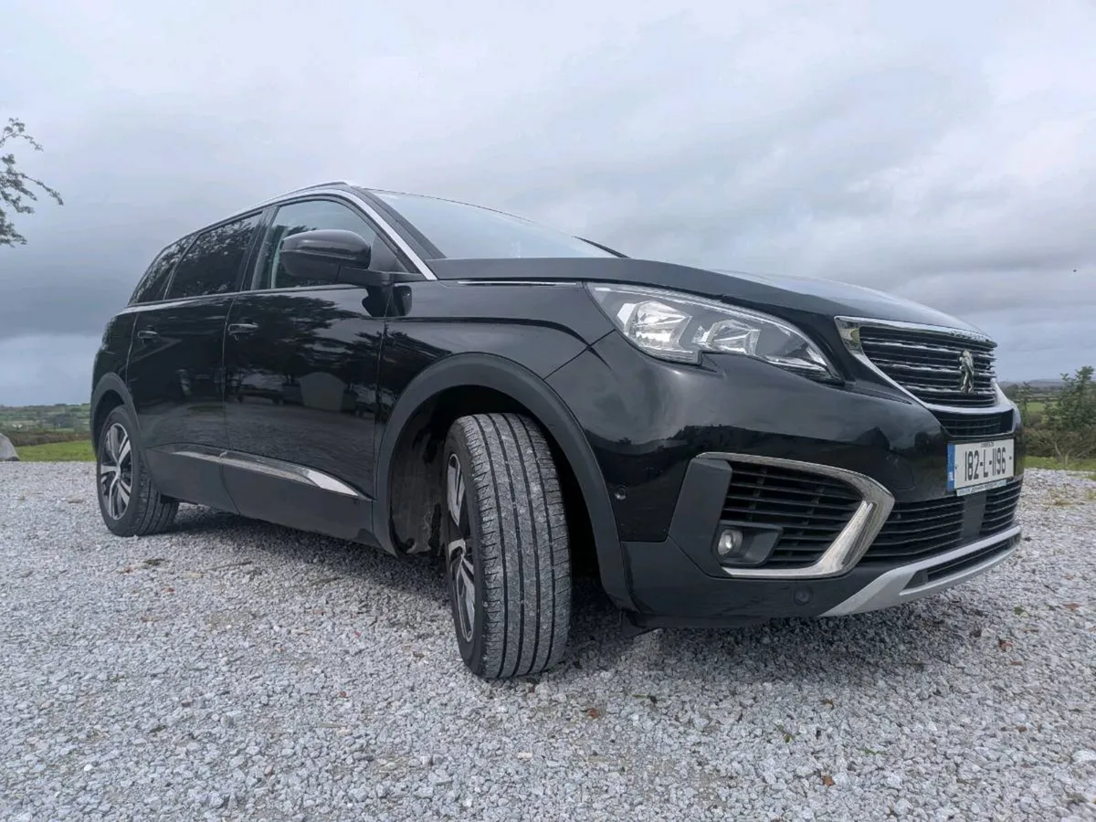 7 seater Car for sale - Image 4