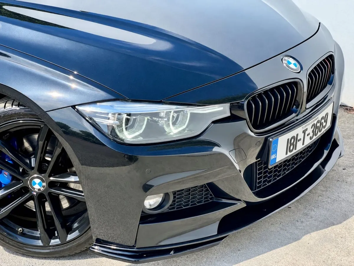 BMW 3-Series 2018 - Image 3