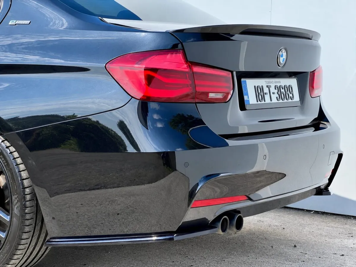 BMW 3-Series 2018 - Image 6