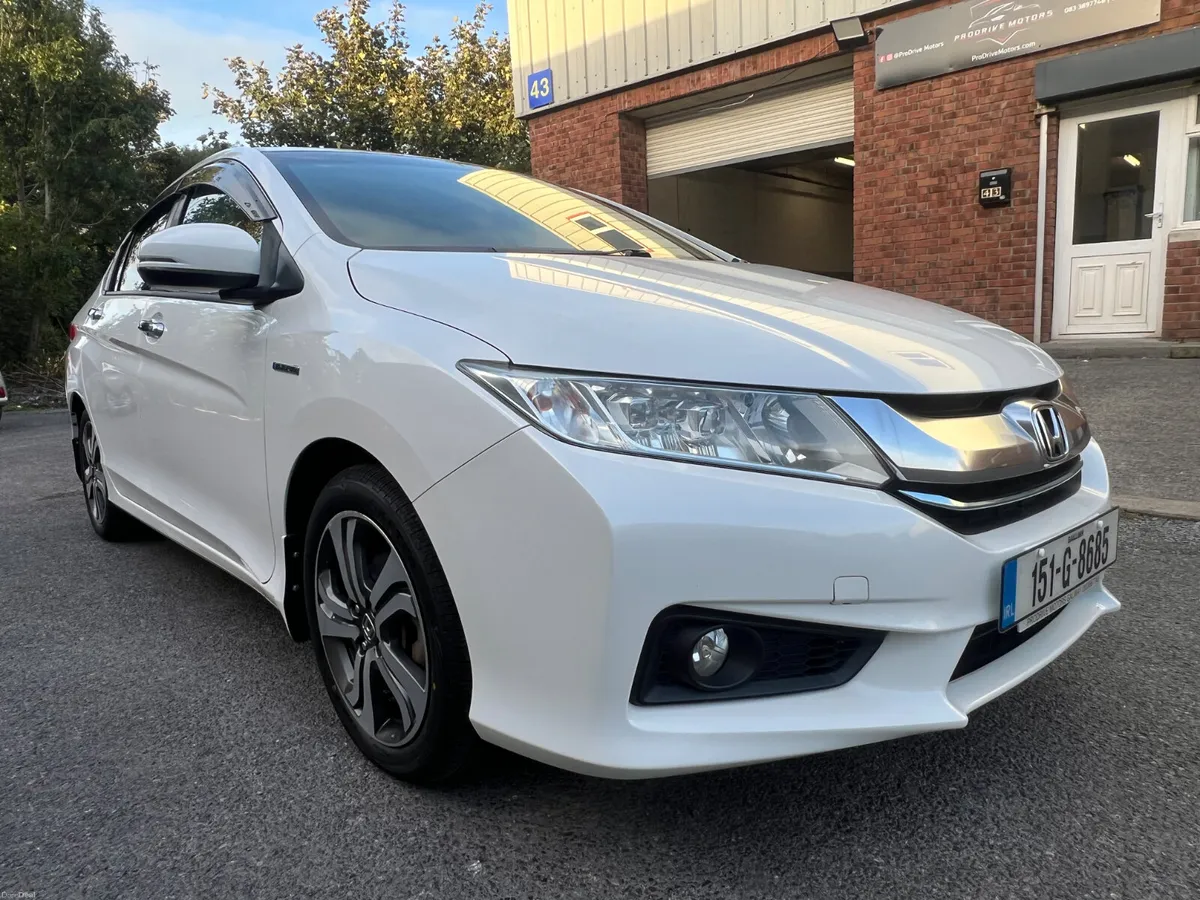 2015 Honda Grace 1.5L Hybrid - Image 3