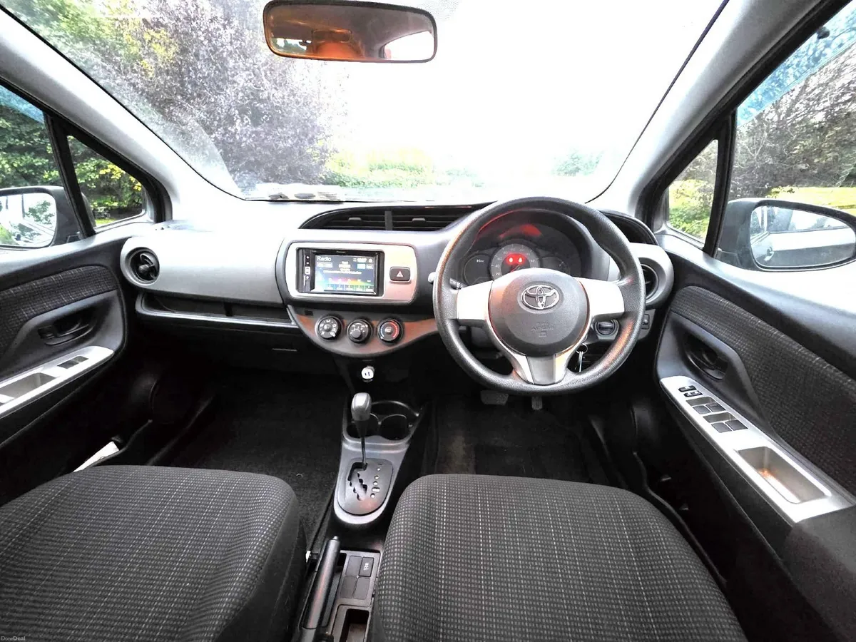 Toyota Vitz 2016 - Image 3