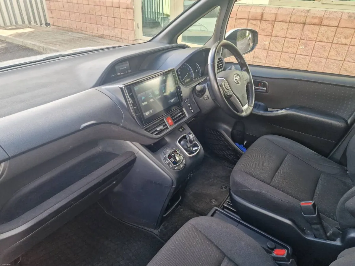 2016 Toyota Voxy 1.8L Hybrid 7seater 97k km - Image 3