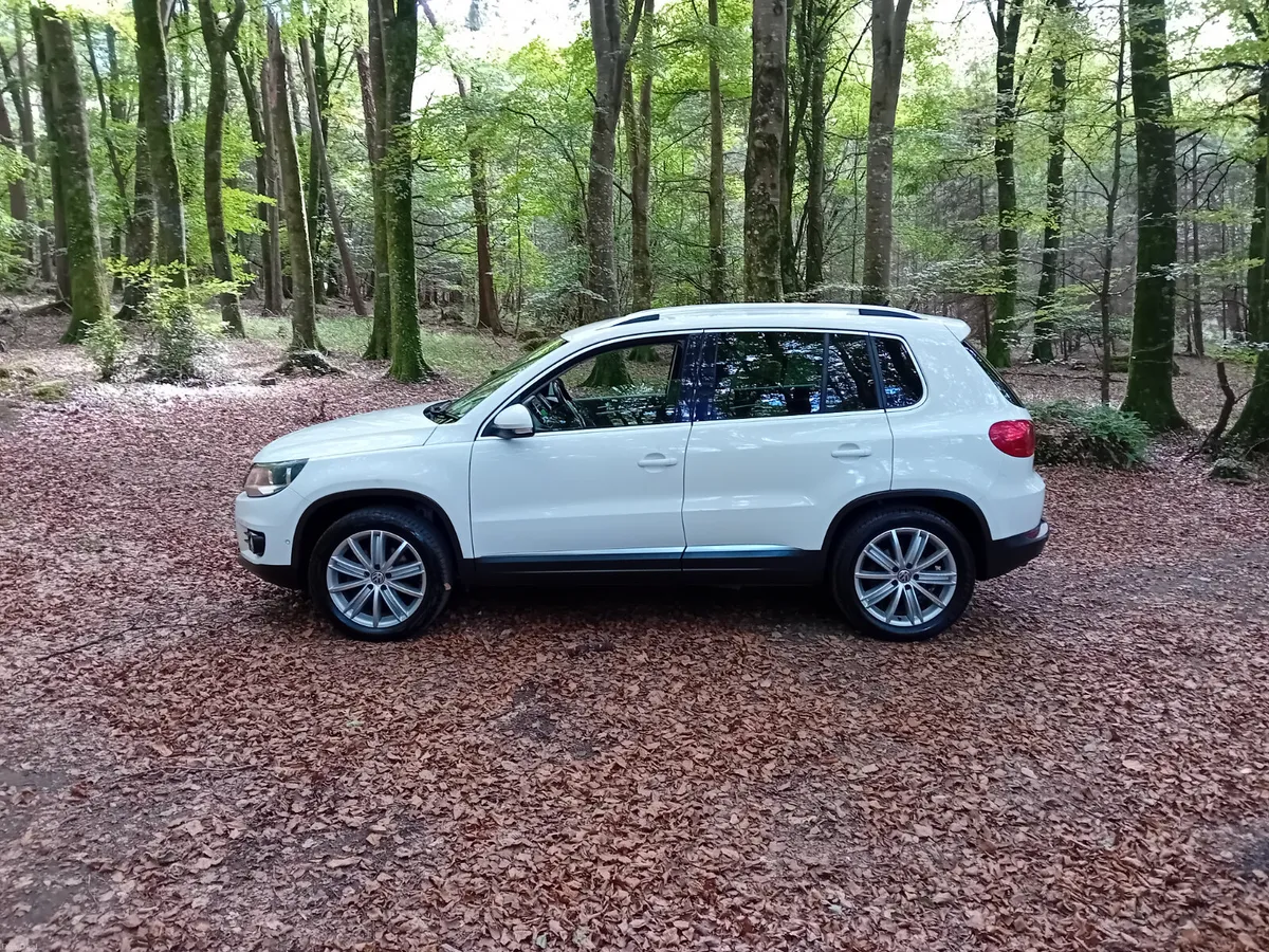132 VW TIGUAN 2.0TDI 6 SPEED  SUV €5,850. - Image 4
