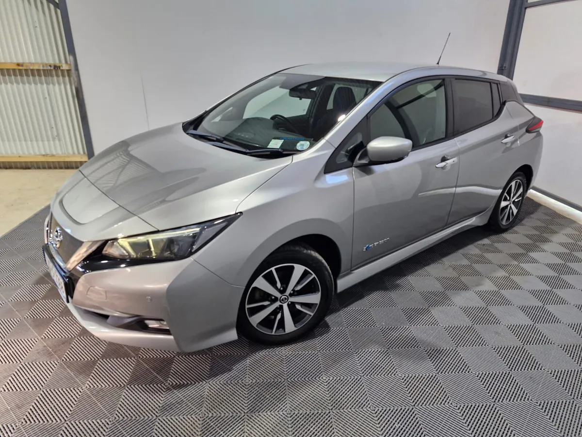 2020 Nissan Leaf SV 40KW NCT 01/28 - Image 5