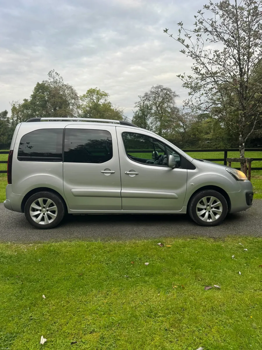 17 Peugeot Partner Tepee Very Low Mileage - Image 2