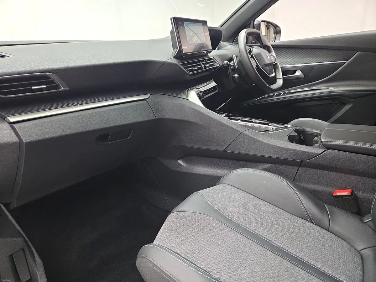 Peugeot 3008 1.6 Allure PHEV Auto - Image 4