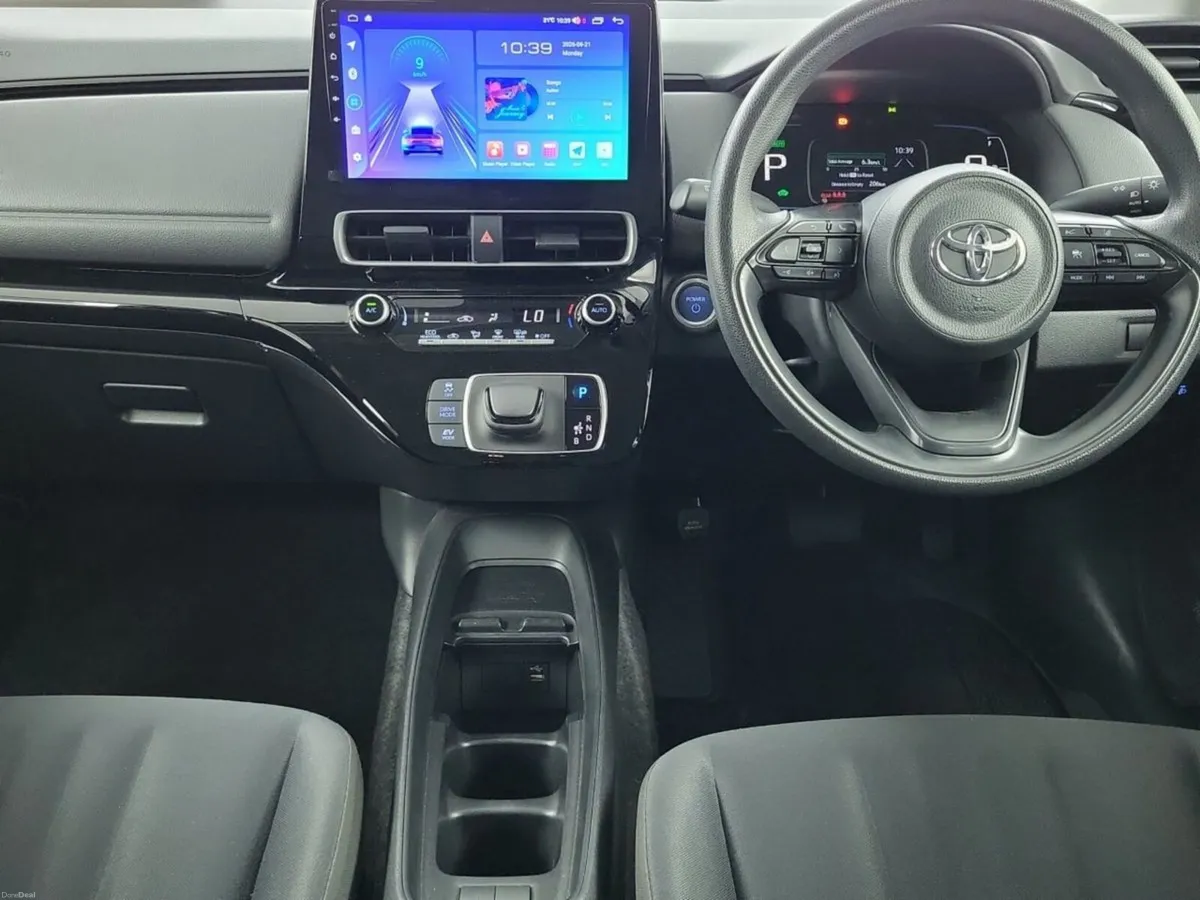 Toyota Aqua 1.8 Hybrid Luxury with Sat Navi & JBL - Image 3