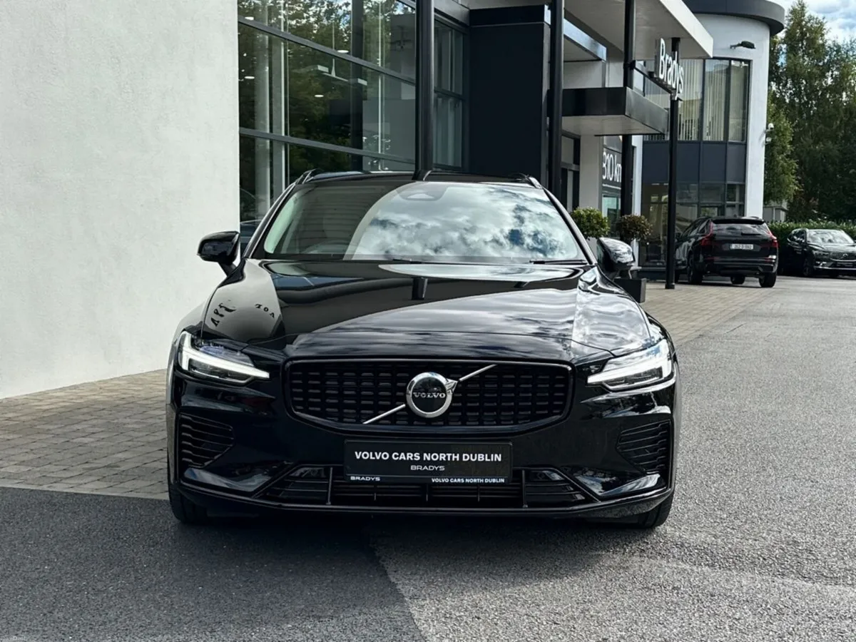 Volvo V60 V60 + T6 Phev Awd Auto Plus Recharge T6 - Image 2