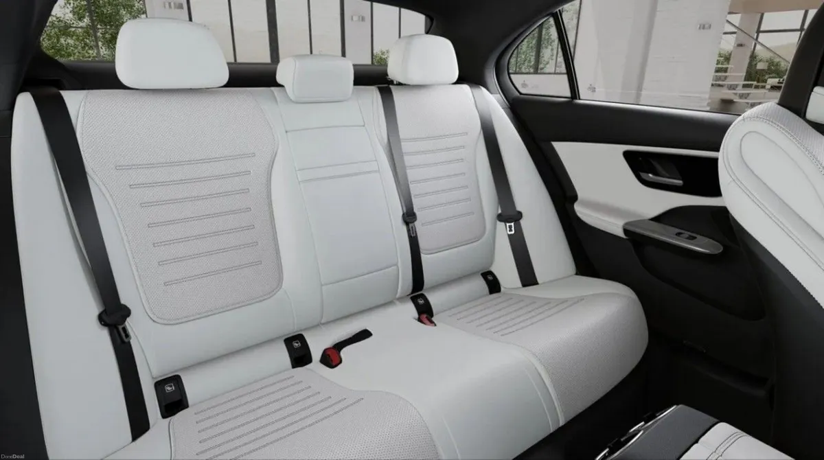 Mercedes-Benz C-Class C 200d AMG LINE PLUS EDITION - Image 6