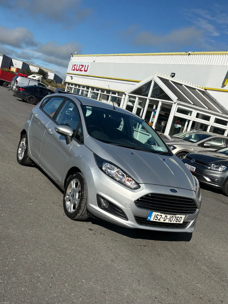 Ford Fiesta 2015 - Image 2