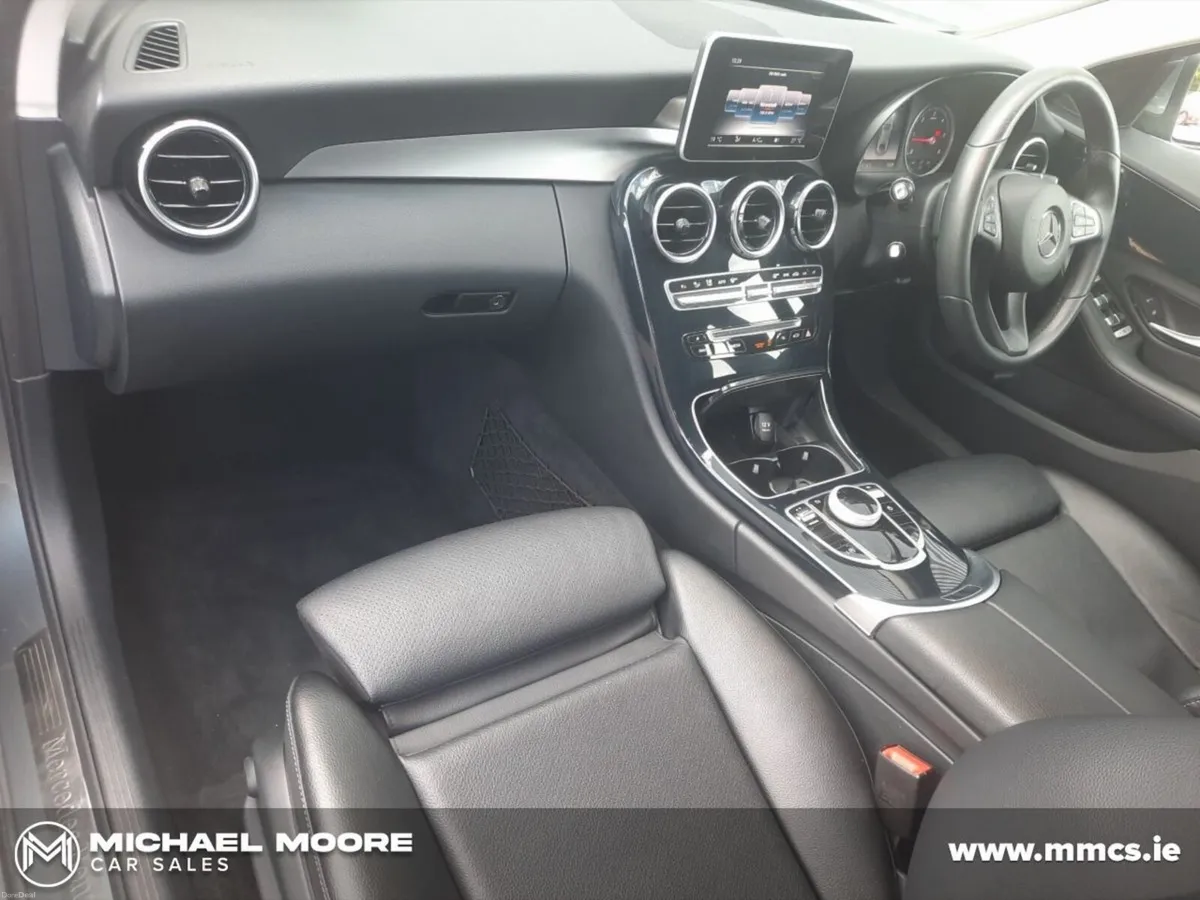 Mercedes-Benz C-Class C 220 D AVANTGARDE A/T - Image 4