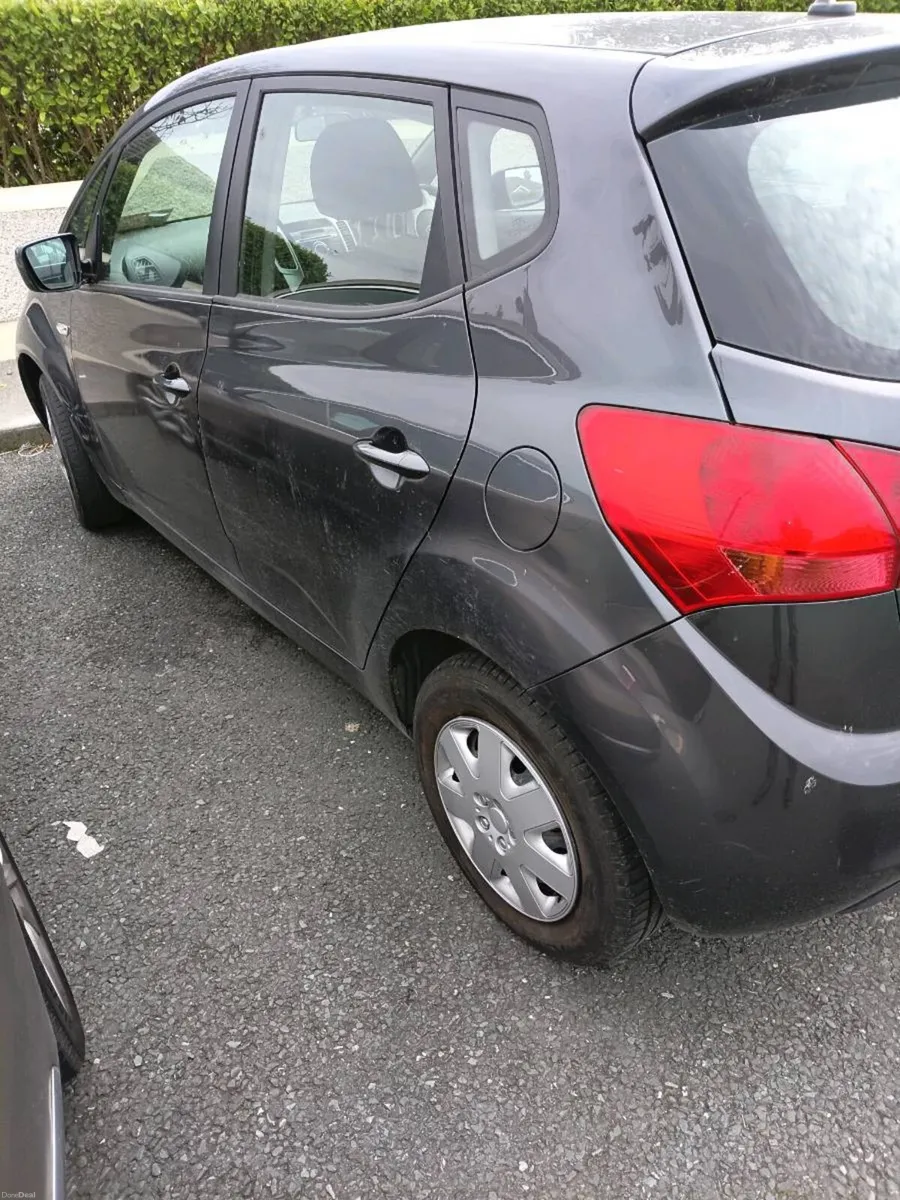 Car - Image 3