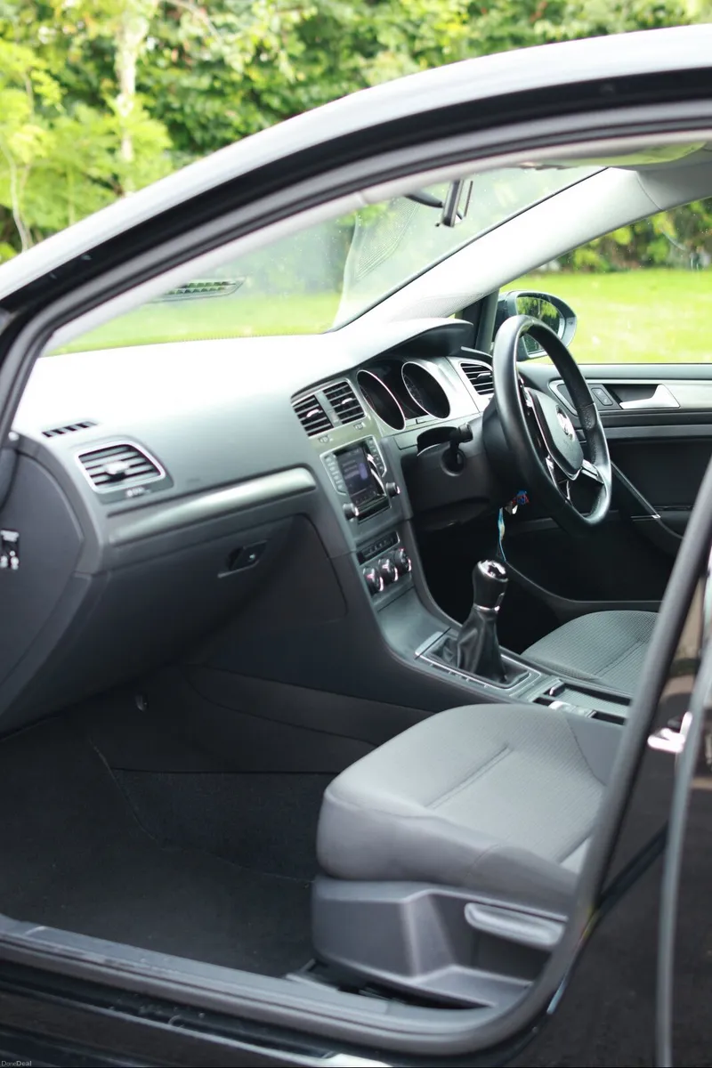 Volkswagen Golf 2013 - Image 4
