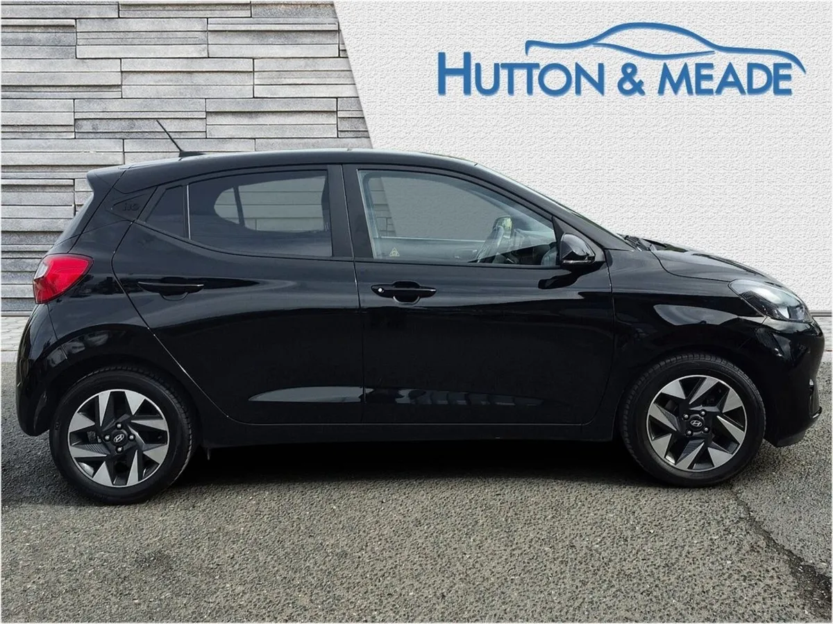 Hyundai i10 Delux Plus Auto 1.0 Petrol 5dr - Image 6
