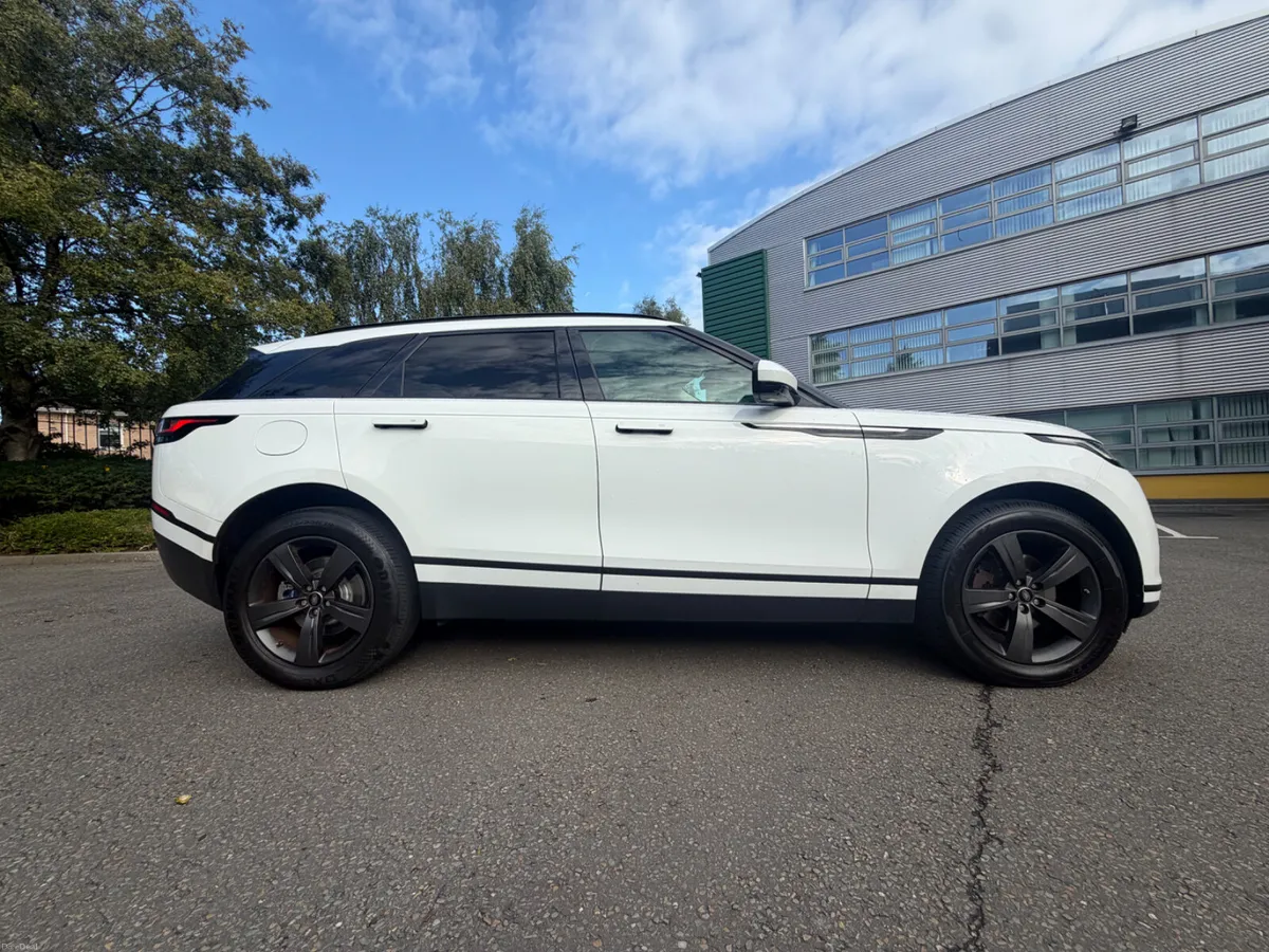 Range Rover Velar 2.0 D180 Sport Mega Spec - Image 3