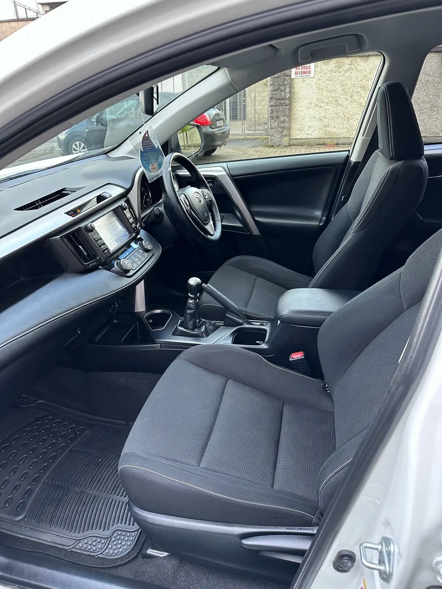 Toyota rav 2.0 business edition - Image 3