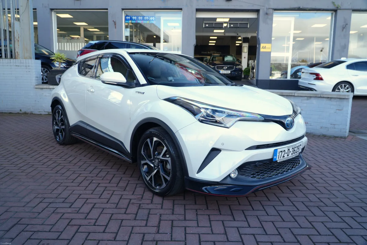1.8 PETROL HYBRID SPORT SYNERGY DRIVE 5DR HATCHBAC - Image 1