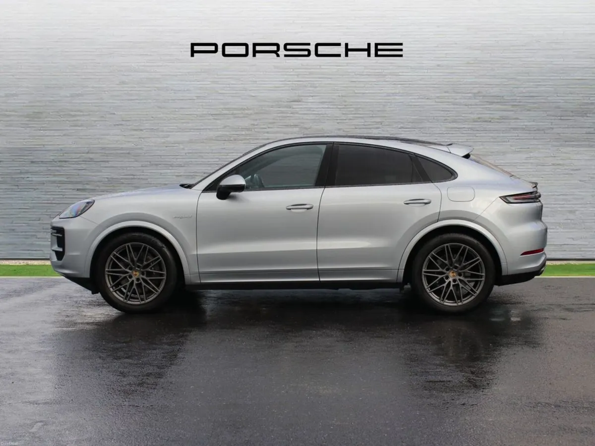 Porsche Cayenne E-Hybrid Coupe - Image 3