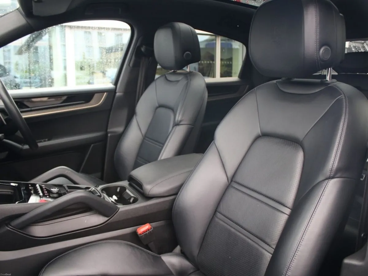 Porsche Cayenne E-Hybrid Coupe - Image 5