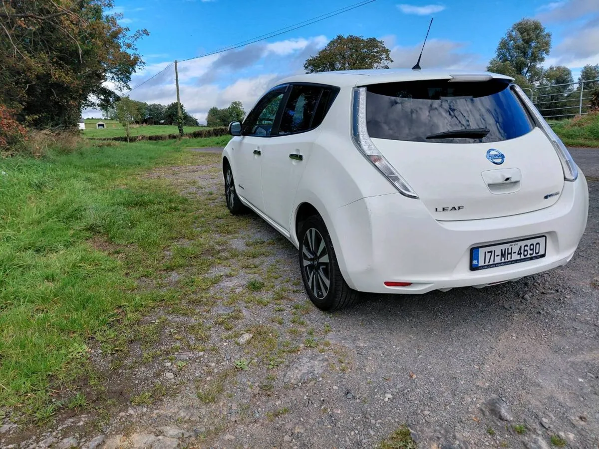 2017 nissan leaf all electric - Image 4