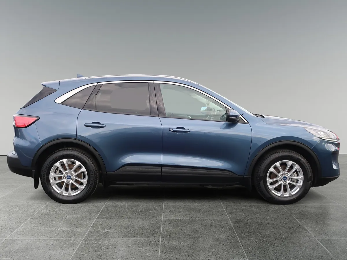 2023 Ford KUGA TITANIUM 2.5PHEV 225PS - Image 5