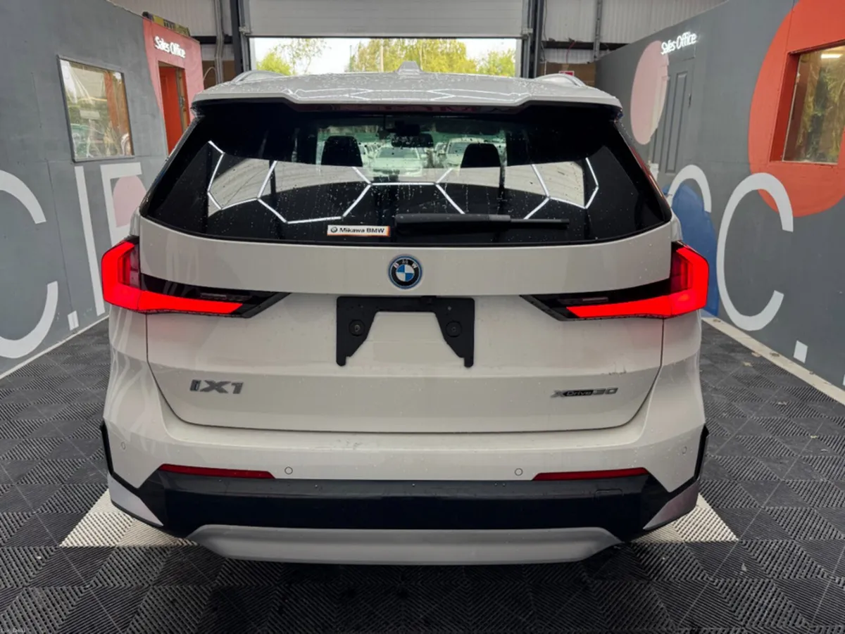 BMW iX1 2023 BMW IX1 4WD XDRIVE 30 X LINE CRUISE C - Image 4