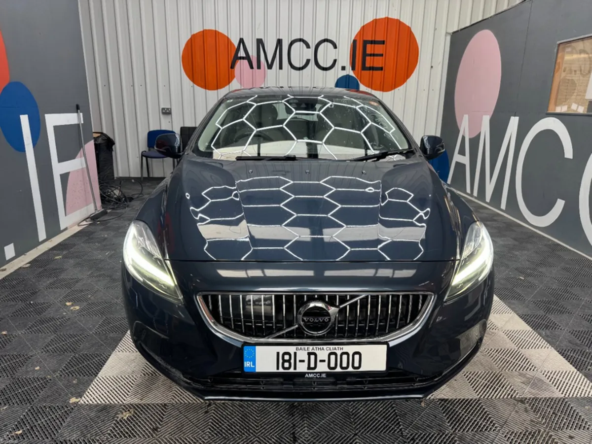 Volvo V40 2018 VOLVO V40 D4 INSCRIPTION 2.0 AUTOMA - Image 2