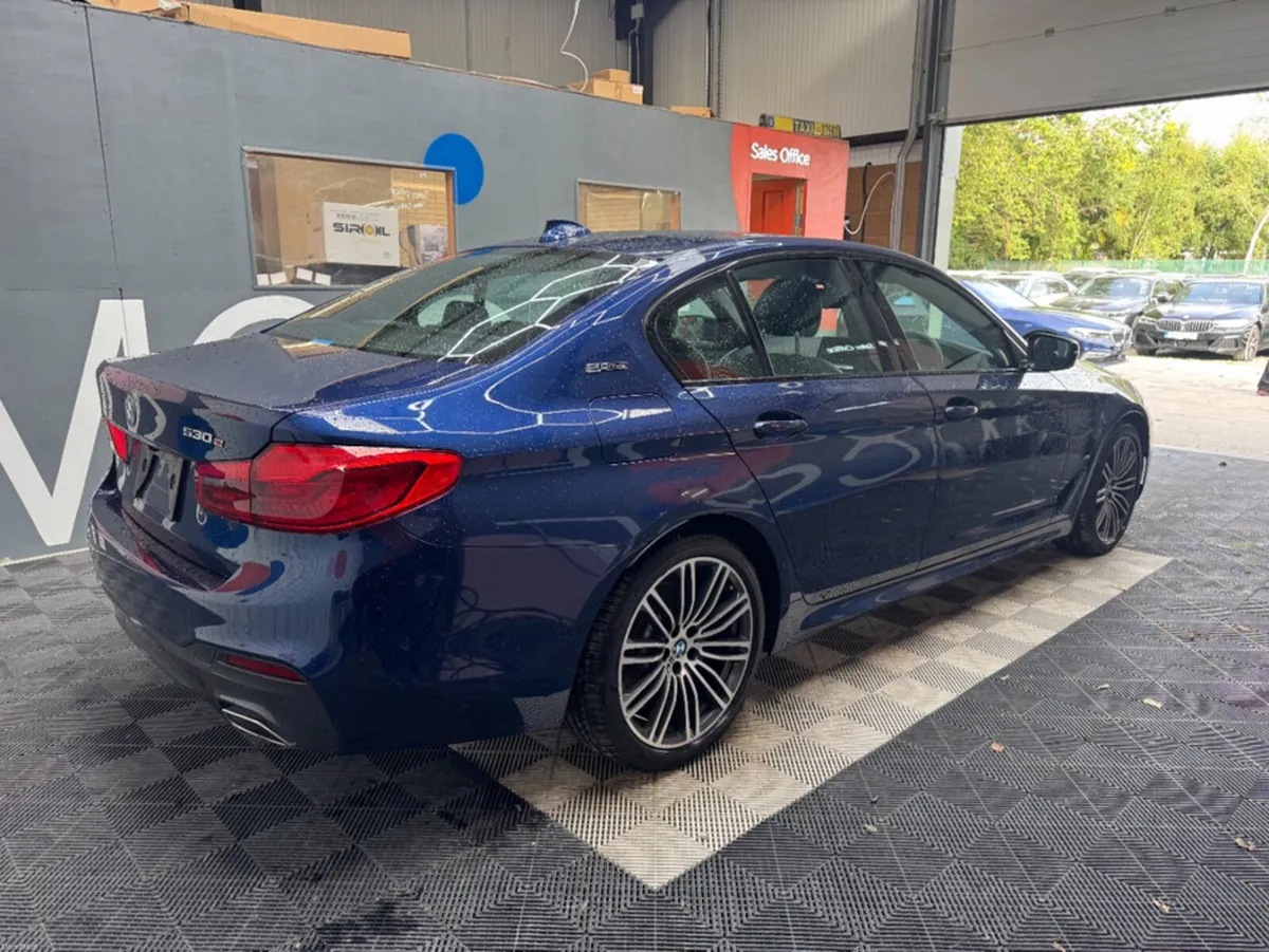 BMW 5-Series 2018 BMW 5 530E M-SPORT IPERFORMANCE - Image 3