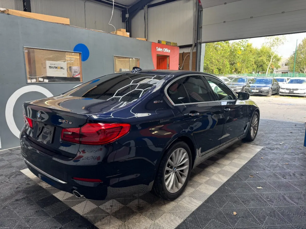 BMW 5-Series 2017 BMW 5 530E LUXURY IPERFORMANCE 2 - Image 3