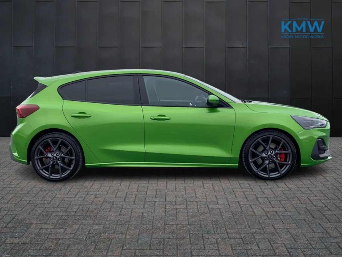 Ford Focus 2.3 ST..High Spec - Image 4