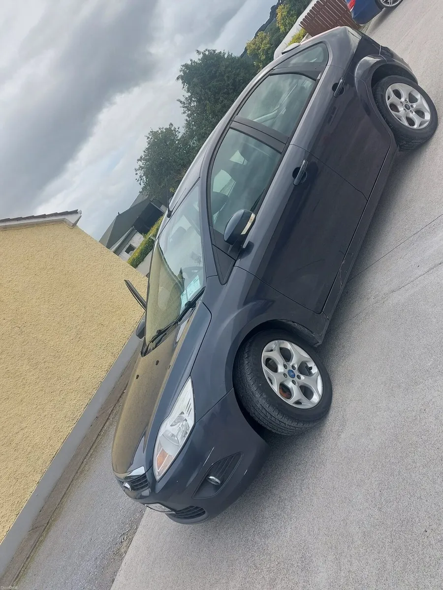 Ford Focus - Image 2