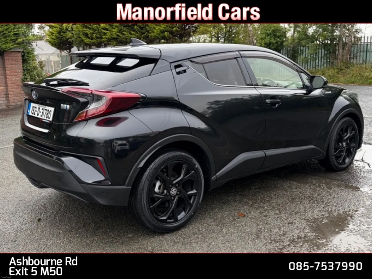 2019 192 Toyota C-HR Sol 1.8 HYBRID Auto SUV - Image 4
