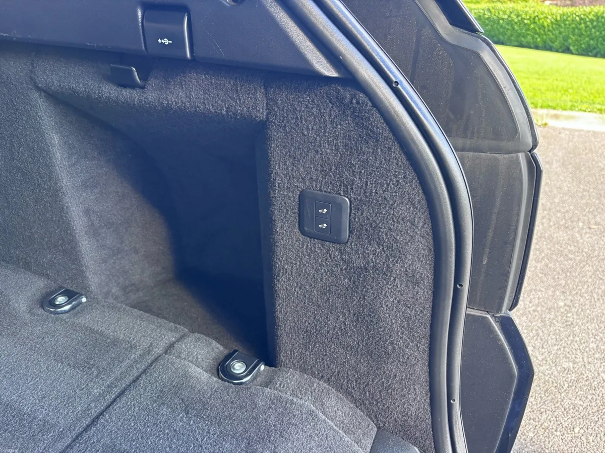 Range Rover Sport - Image 6