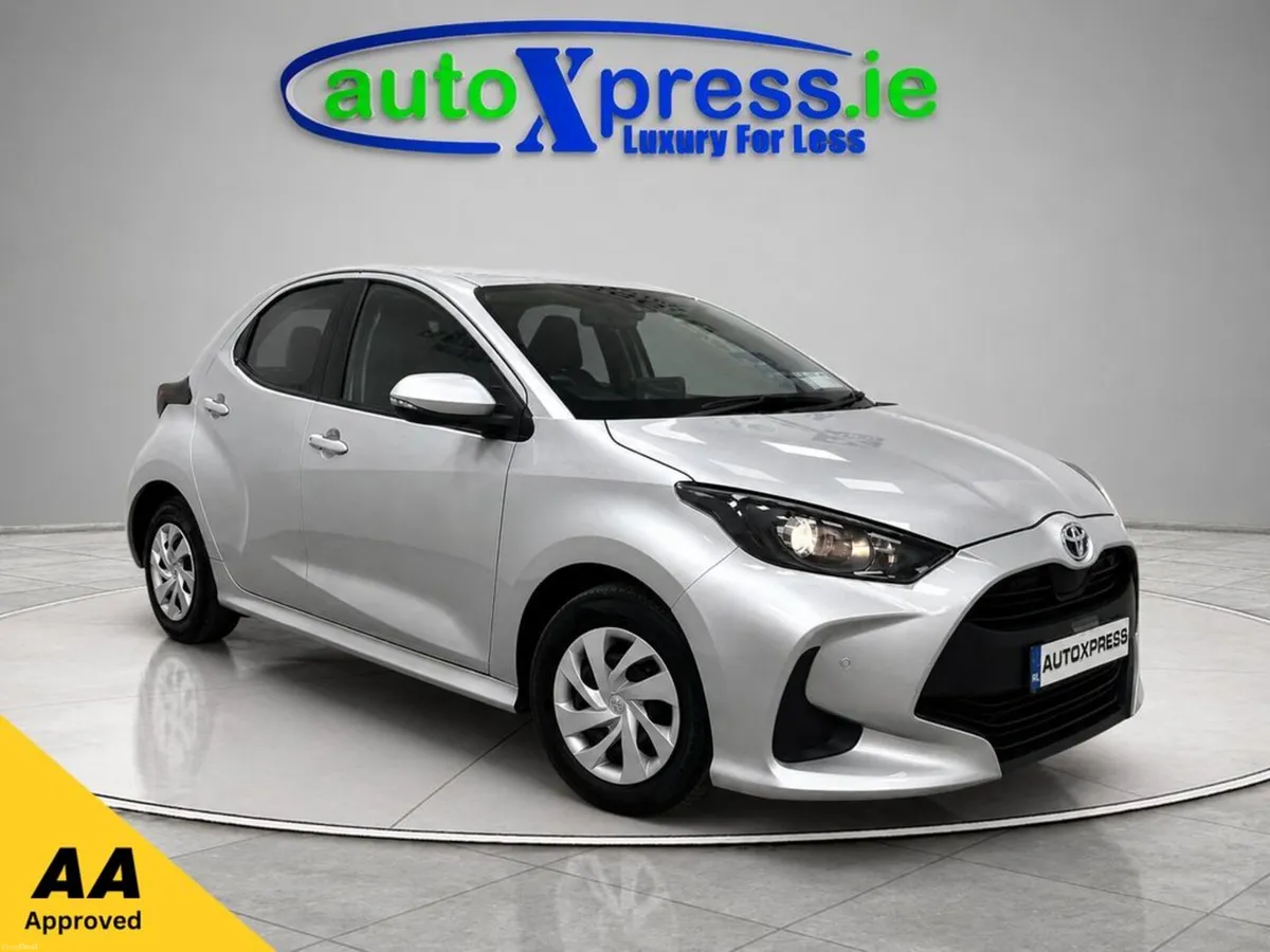 Toyota Yaris 1.5 HYBRID X Automatic, Reversing cam - Image 1