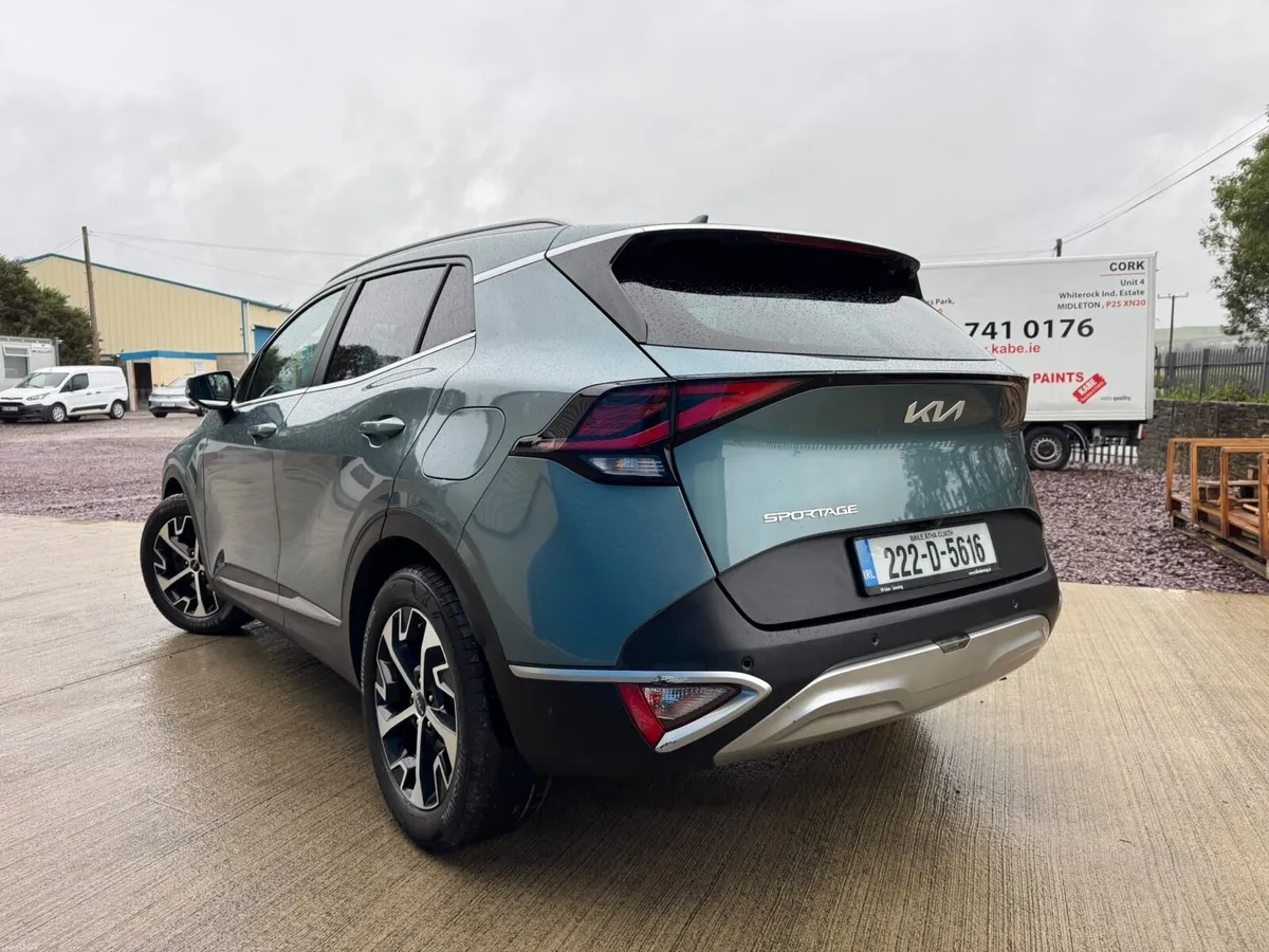 222 KIA SPORTAGE diesel hybrid automatic - Image 3