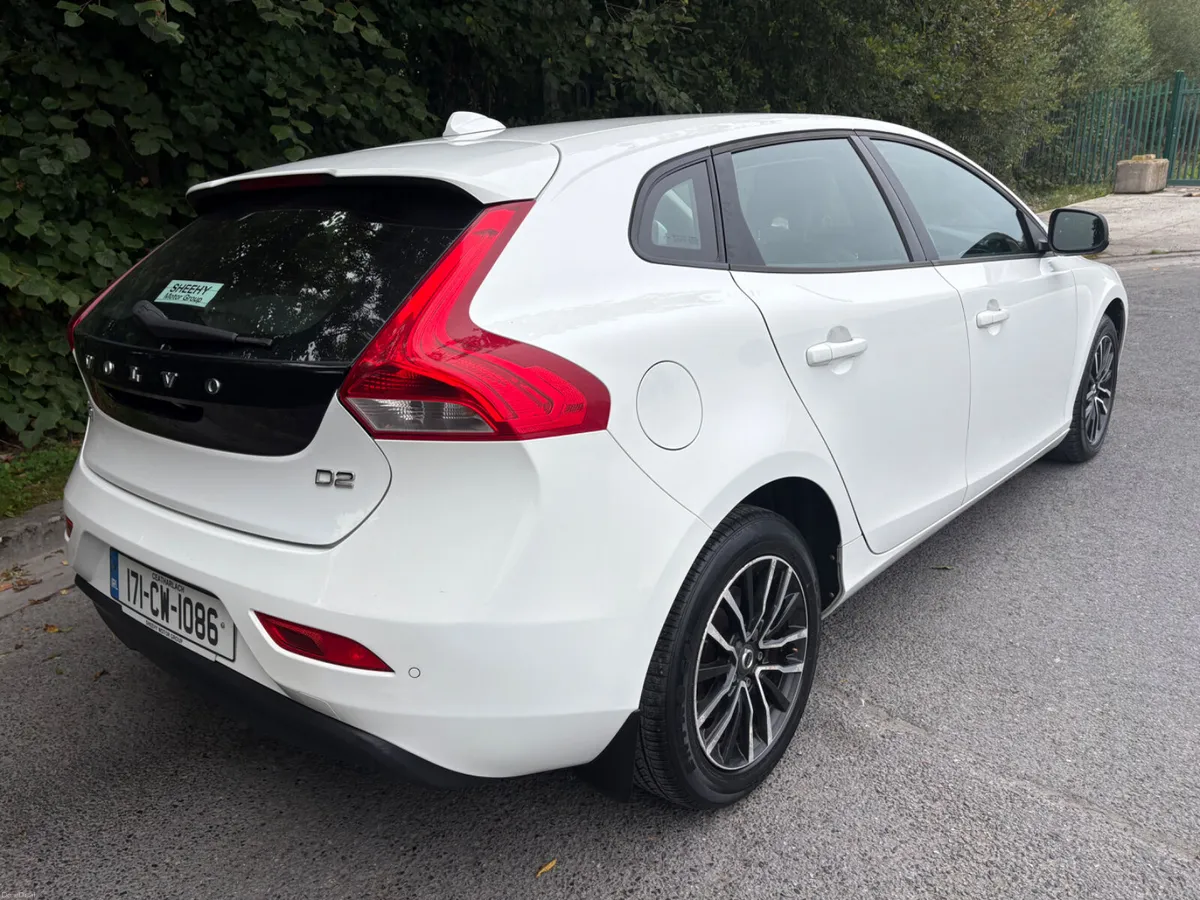 Volvo V40 2017 - Image 3